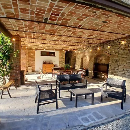 Cascina Frati Feriegård