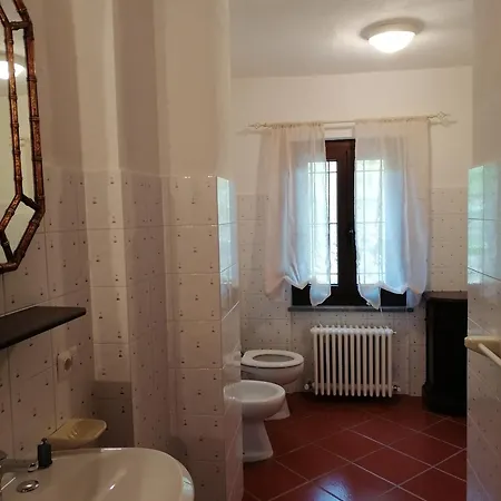 Cascina Frati Feriegård Canelli